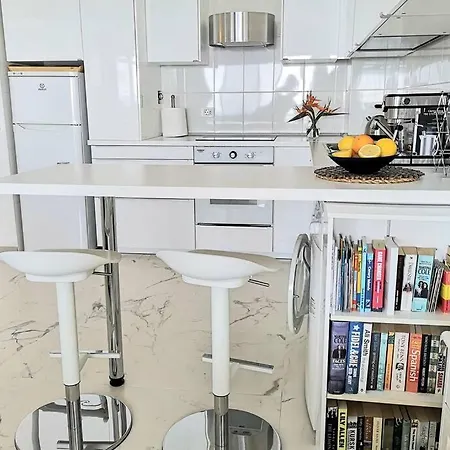 Cozy Apartment With Ocean Views Apartamento