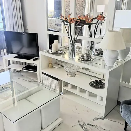 Cozy Apartment With Ocean Views Apartamento *