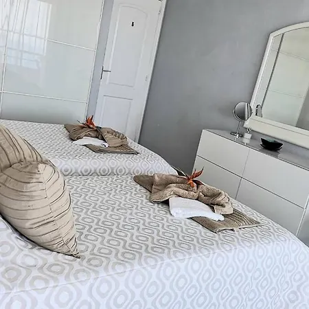 Apartamento Cozy Apartment With Ocean Views *