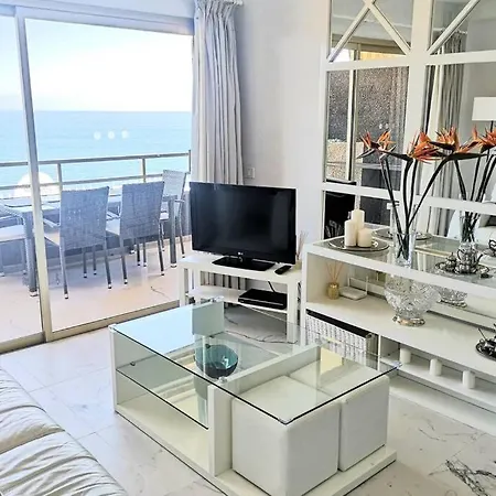 Cozy Apartment With Ocean Views
